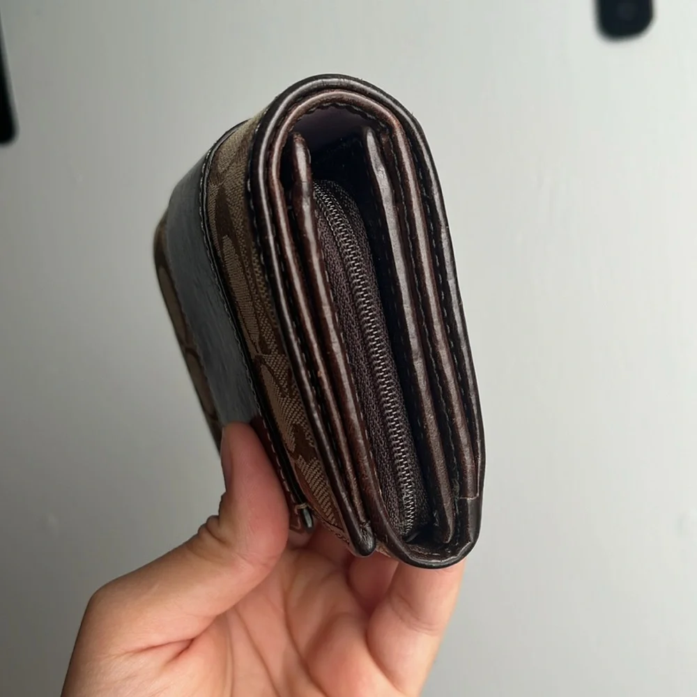 Coach Signature Brown Wallet - Picture 9 of 10